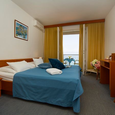 טרפאניי Hotel Faraon מראה חיצוני תמונה